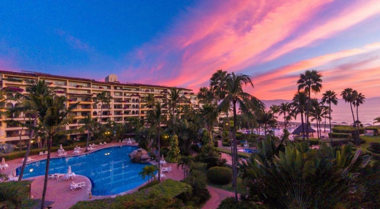 Velas Vallarta Condo Пуэрто-Вальярта Экстерьер фото